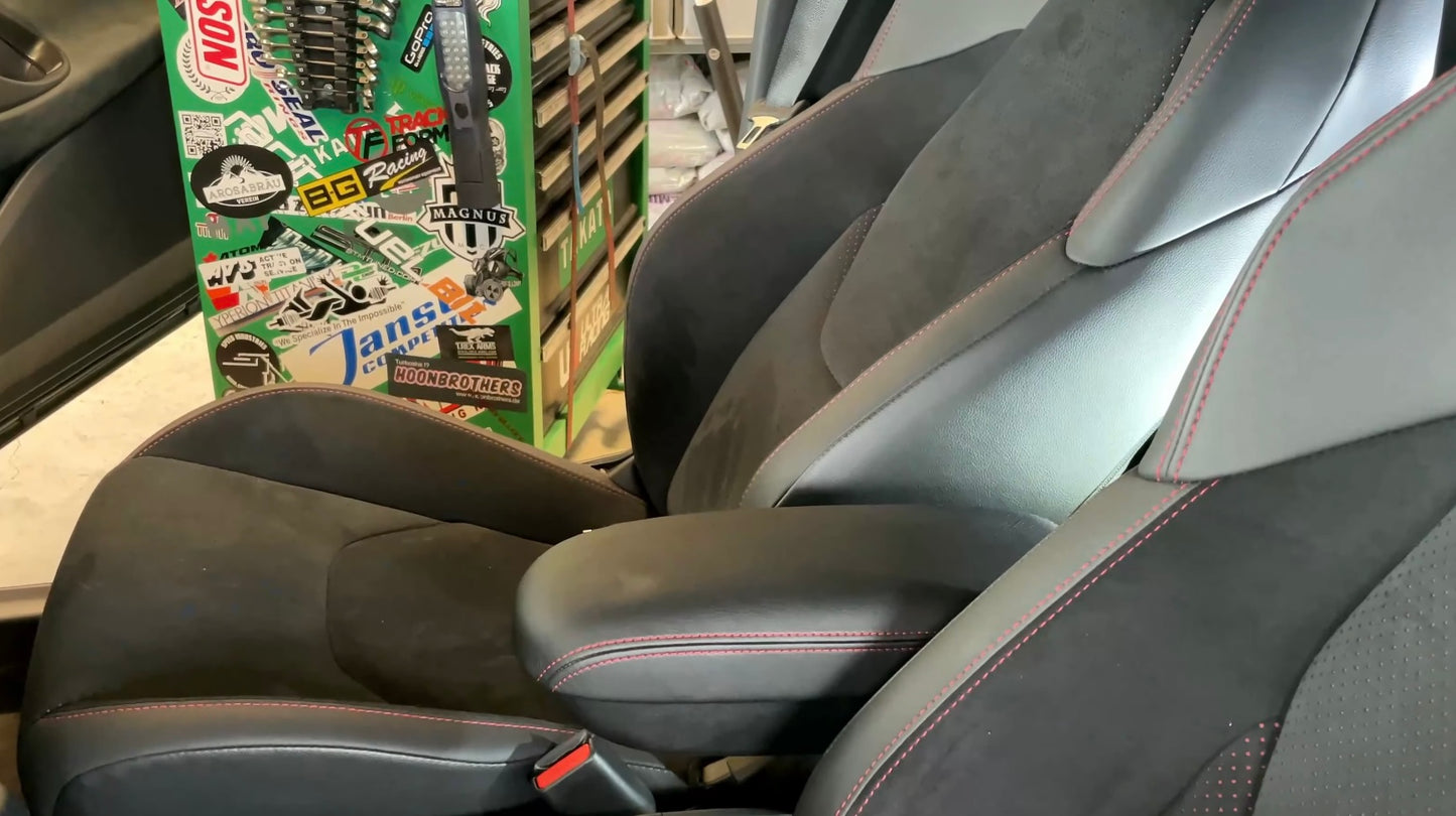Center armrest GR Yaris