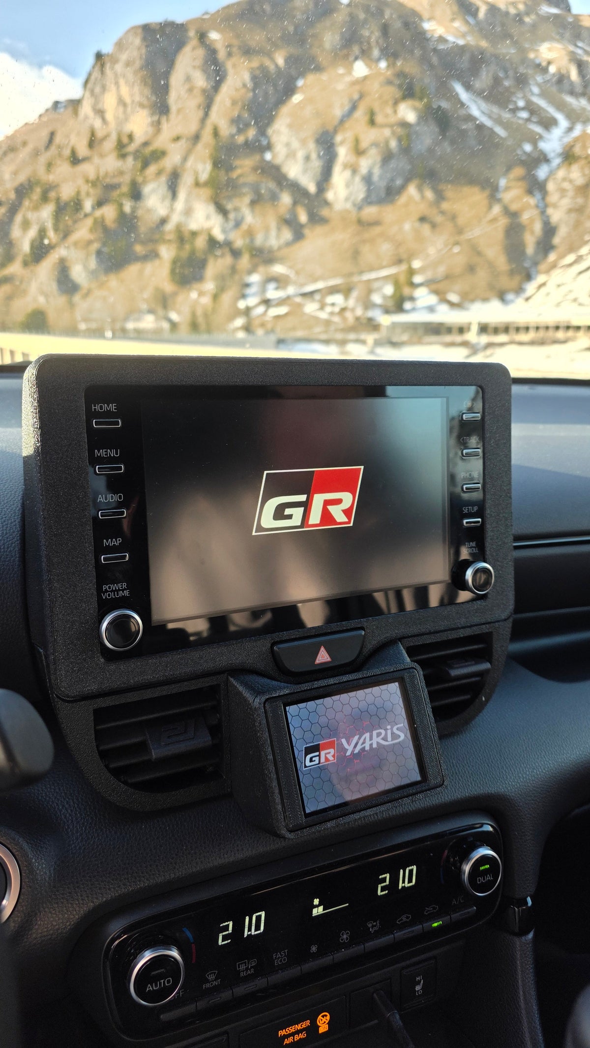 GR Yaris Gen 1 - Screen Lowering Kit for Canchecked